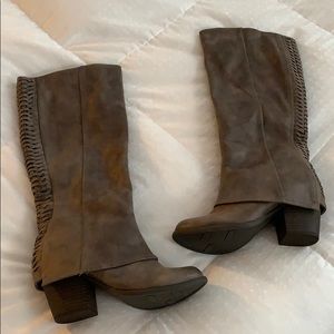 BRAND NEW NEVER BEEN WORN FERGALICIOUS BOOTS